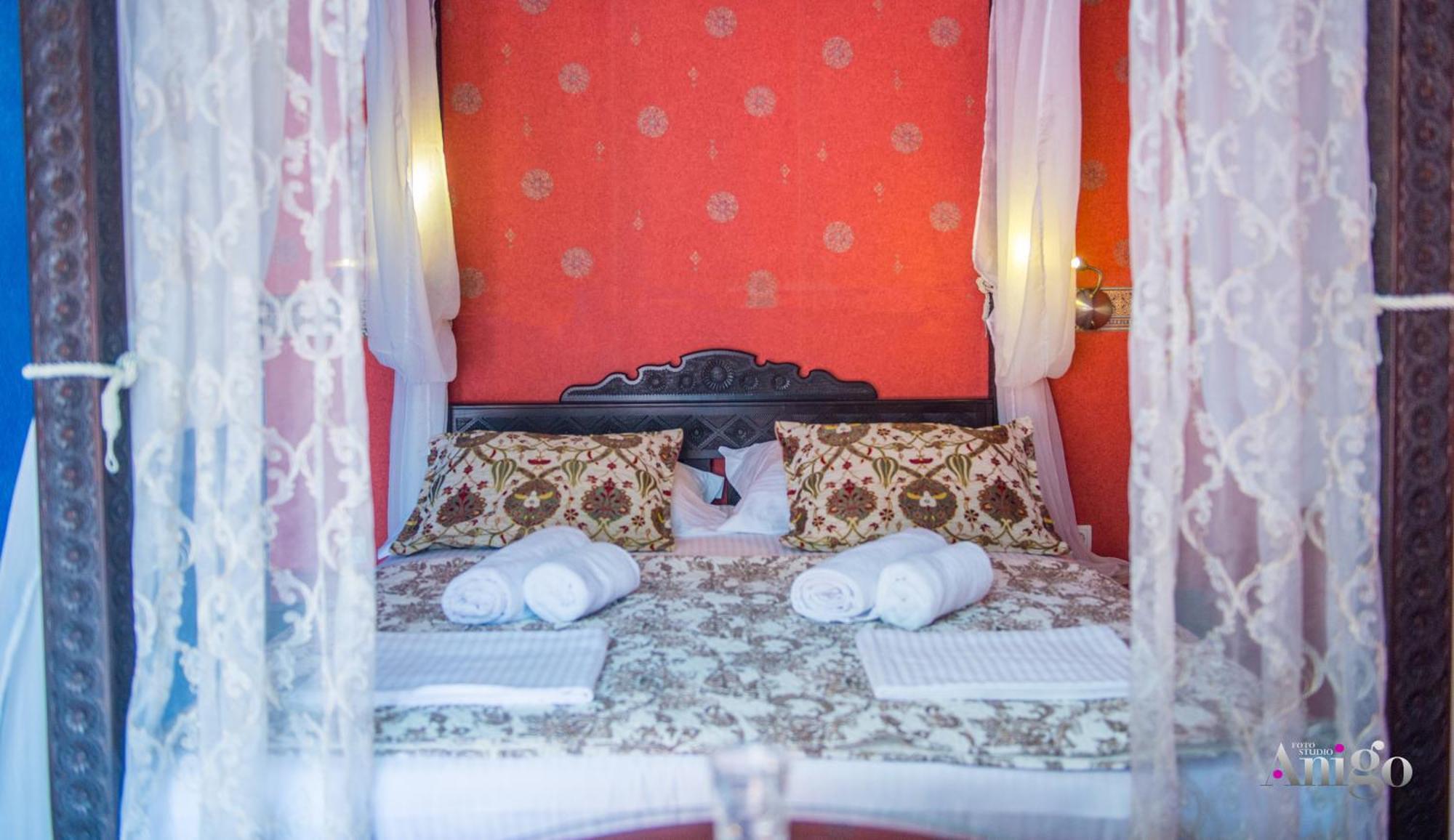 Apartments And Rooms Villa Sulejman โมสตาร์ ภายนอก รูปภาพ