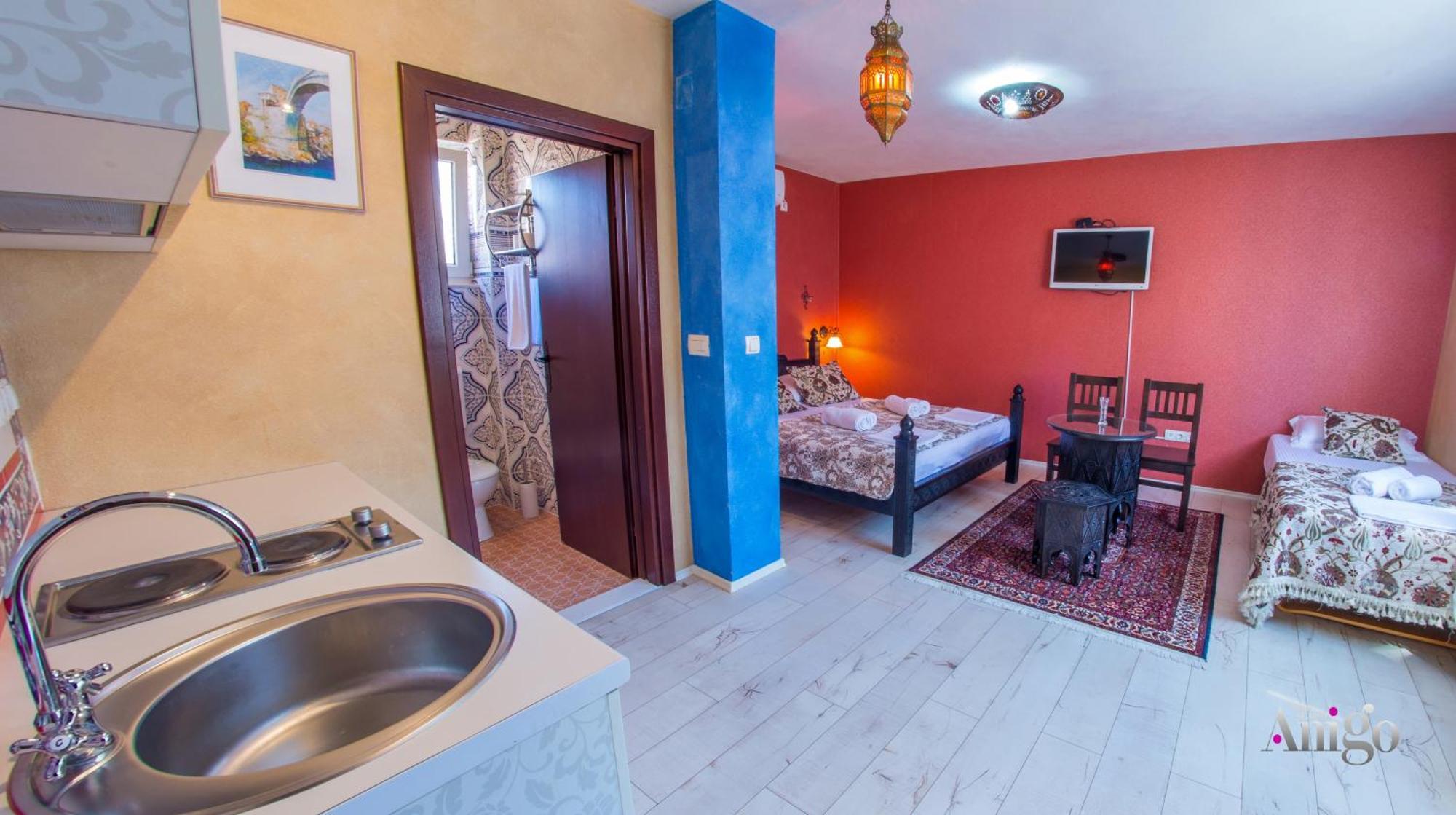 Apartments And Rooms Villa Sulejman โมสตาร์ ภายนอก รูปภาพ