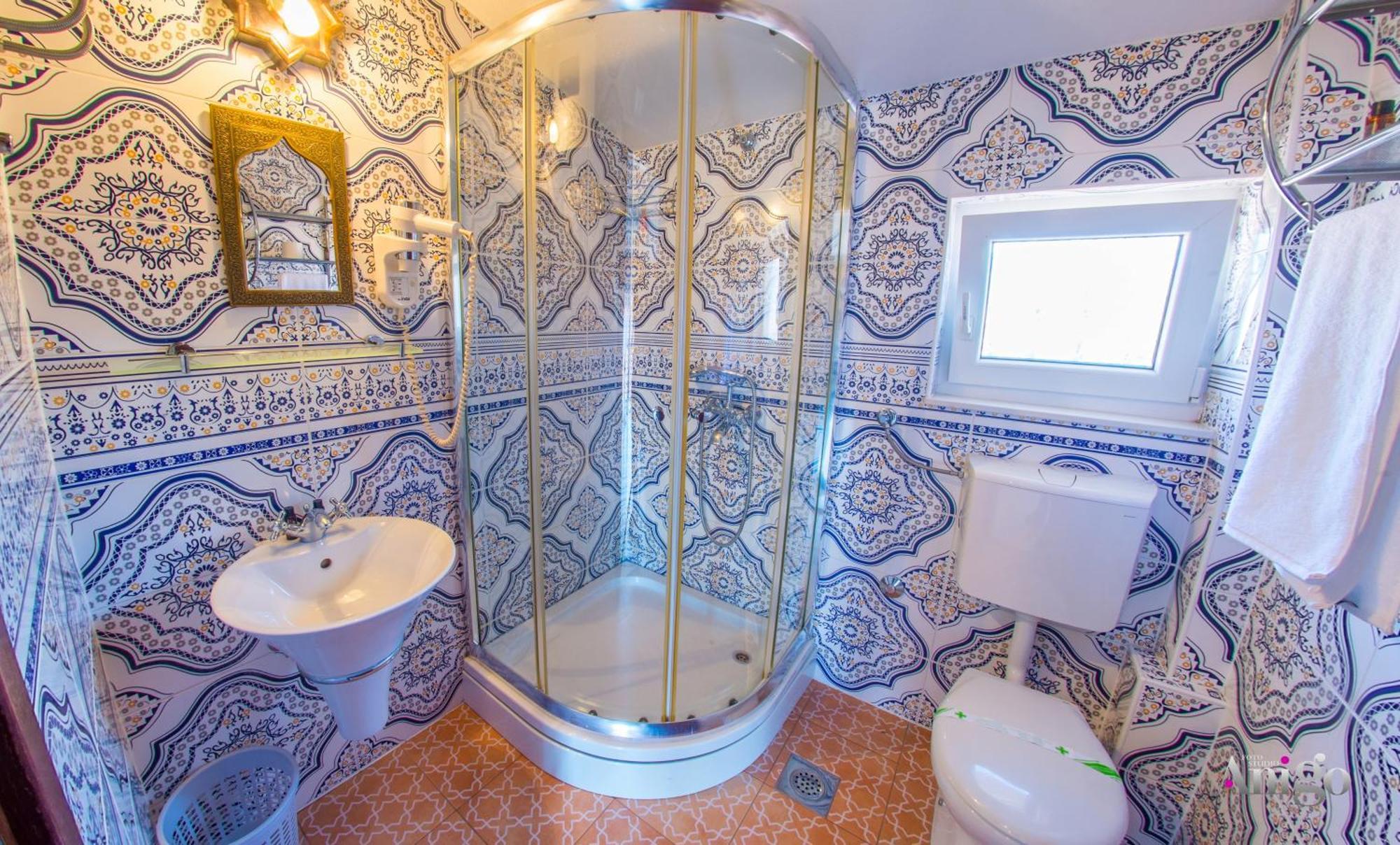 Apartments And Rooms Villa Sulejman โมสตาร์ ภายนอก รูปภาพ