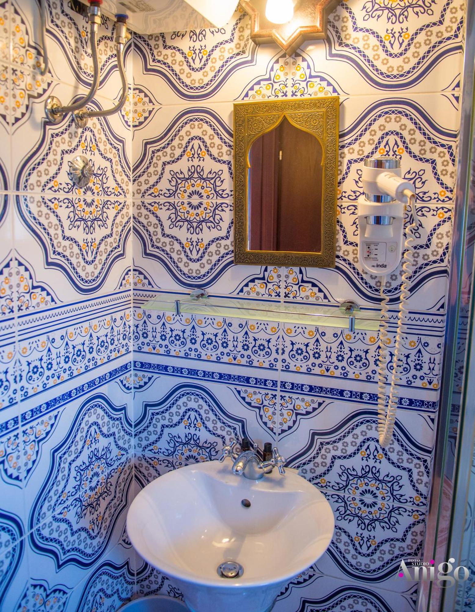Apartments And Rooms Villa Sulejman โมสตาร์ ภายนอก รูปภาพ